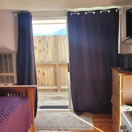 Angel Cottage With A Sauna Or The Cozy With A Jacuzzi Tub, Both Are Studios With A View Of Маунт-Шаста Екстер'єр фото